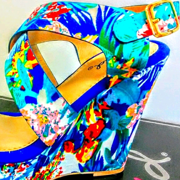 NEW! CUTE! MultiColor Platform Wedge! - Picture 3 of 12